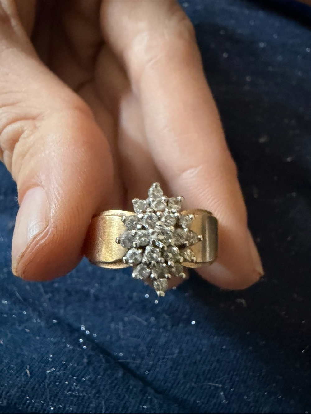 14K 1/2ctw Gold Cluster Diamond Ring